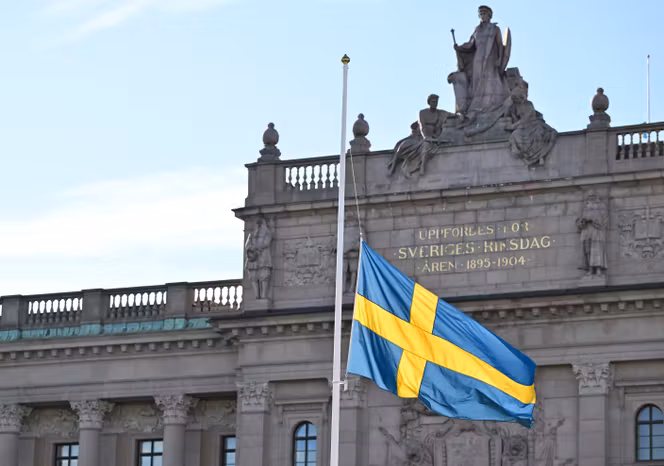 Sweden retroactively tightens requirements for naturalization