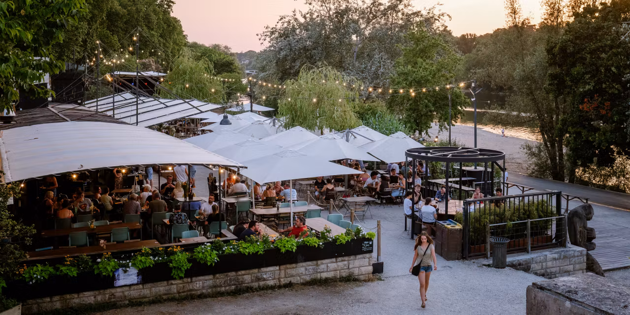 Food takes center stage at open air guinguettes along the Loire River
