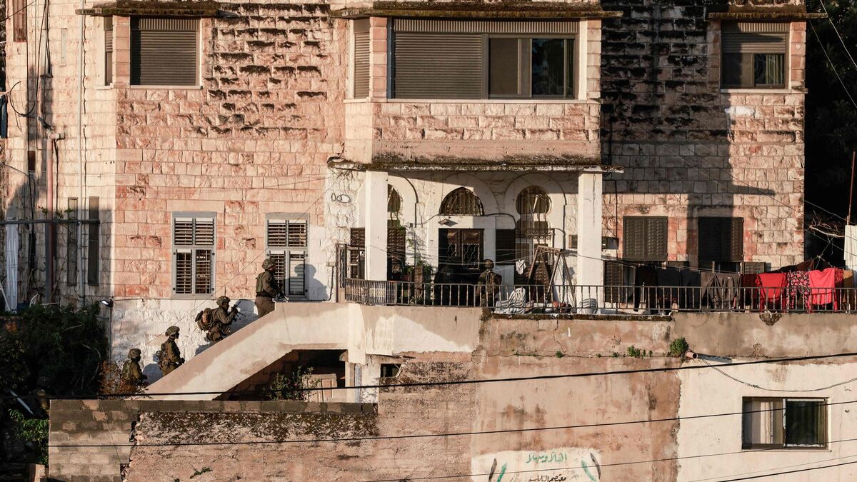 Presse étrangère condamne violences et détention arbitraire d'une équipe CNN par Israël