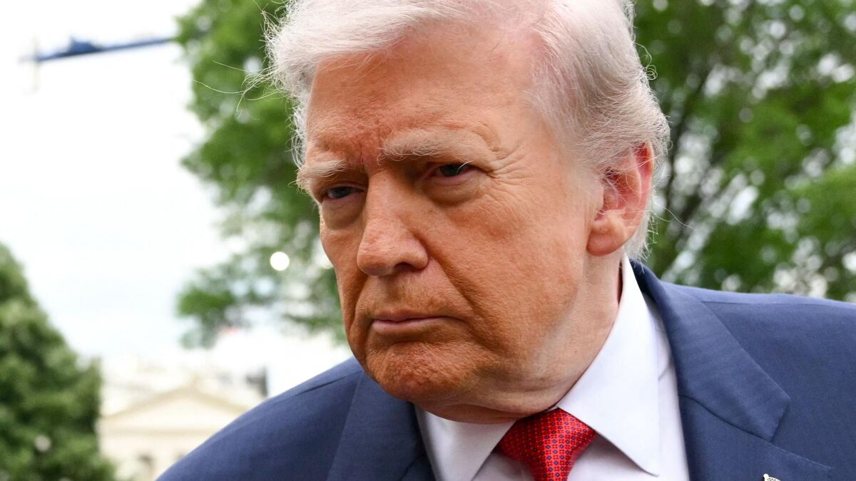 Truth Social: Donald Trump's parent company posts $400 million loss