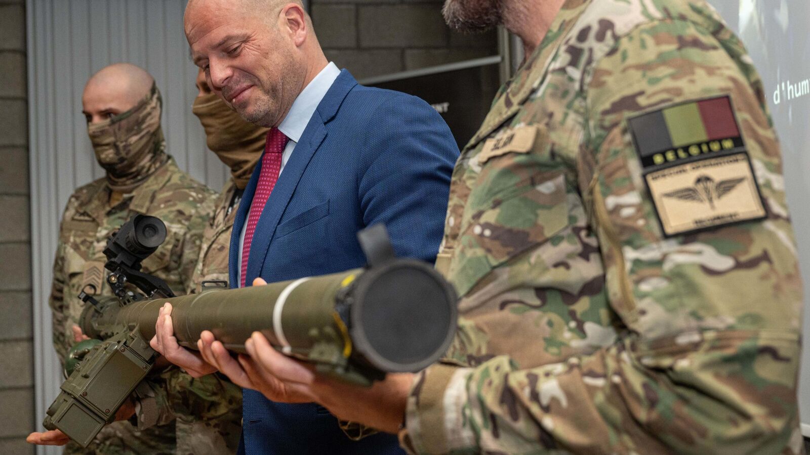 Guerre en Ukraine: mystérieux transfert aérien d'armes entre Canada, Belgique et Kiev
