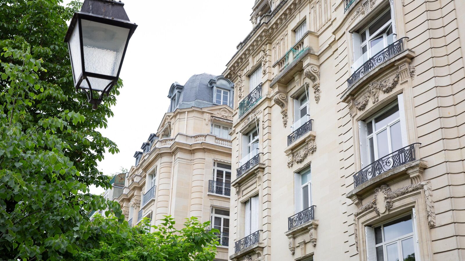 « Je soutiens Patrick à 100 % » : à Neuilly, les avis partagés des voisins de Bruel