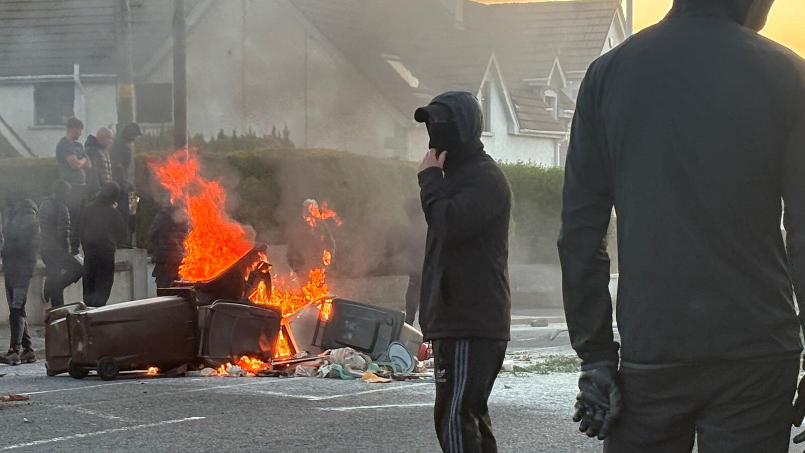 « Le même schéma que les émeutes de 2024 » : à Belfast, la mécanique de la colère anti-migrants est en marche il y a 12 min