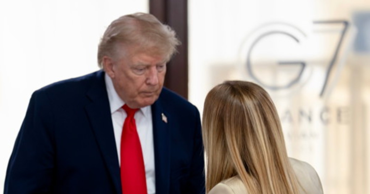 Donald Trump, Giordano Bruno Guerri: "Meloni non si sottomette, il cafone si vendica" | Libero Quotidiano.it