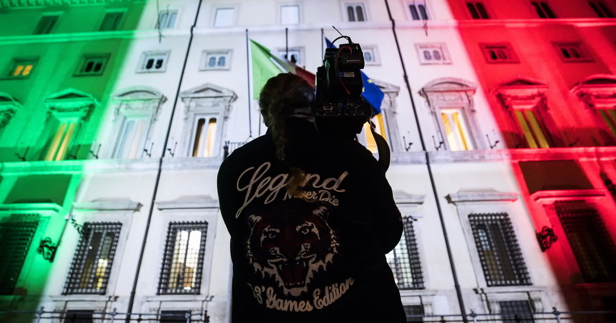 Meloni, Pd, M5s, Lega e FI: ecco l'ultimo sondaggio, amara sorpresa per Vannacci | Libero Quotidiano.it