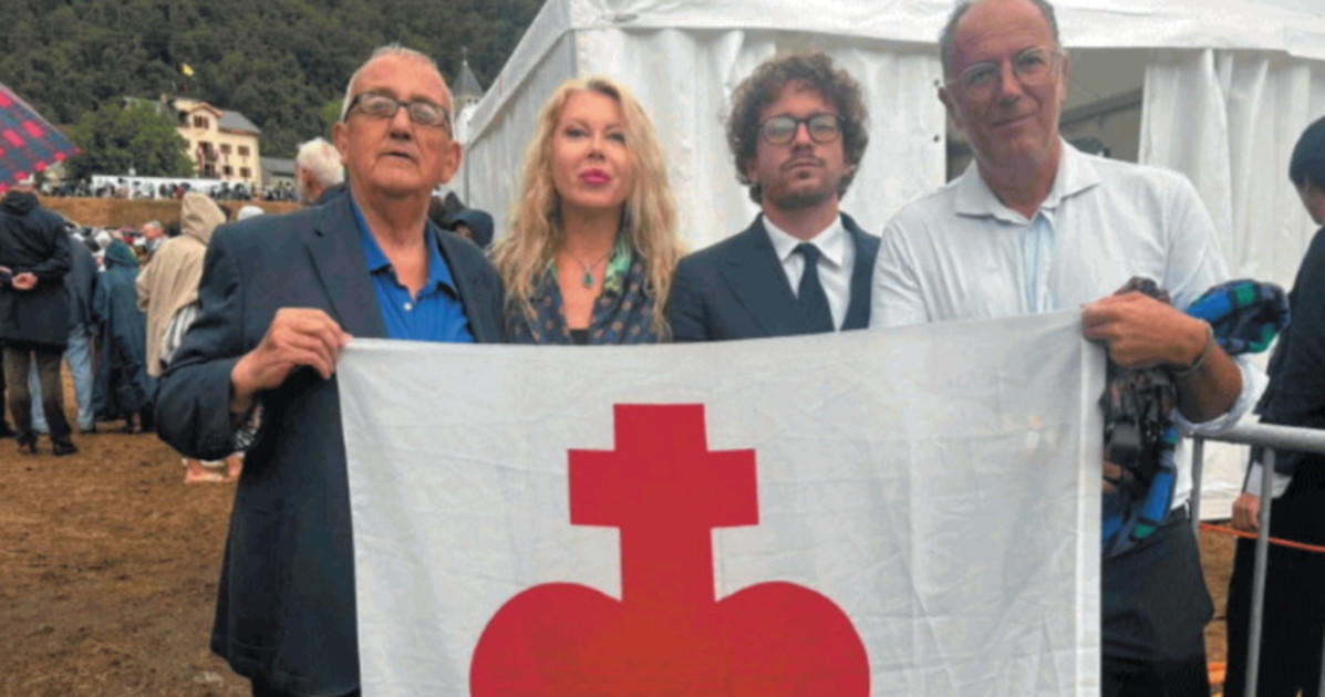 Papa Leone scomunica anche Vannacci per i vescovi lefebvriani | Libero Quotidiano.it