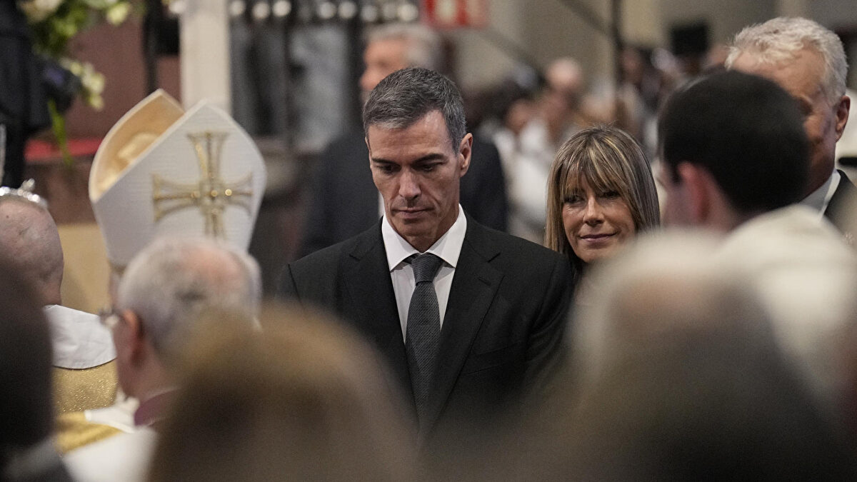 León XIV en Cataluña: El fiasco separatista y la conversión de Pedro Sánchez, señora y ministros