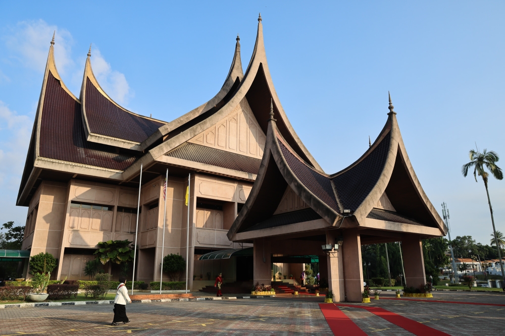 State Secretary’s Office: Only Negeri Sembilan ruler can appoint or remove DKU secretary
