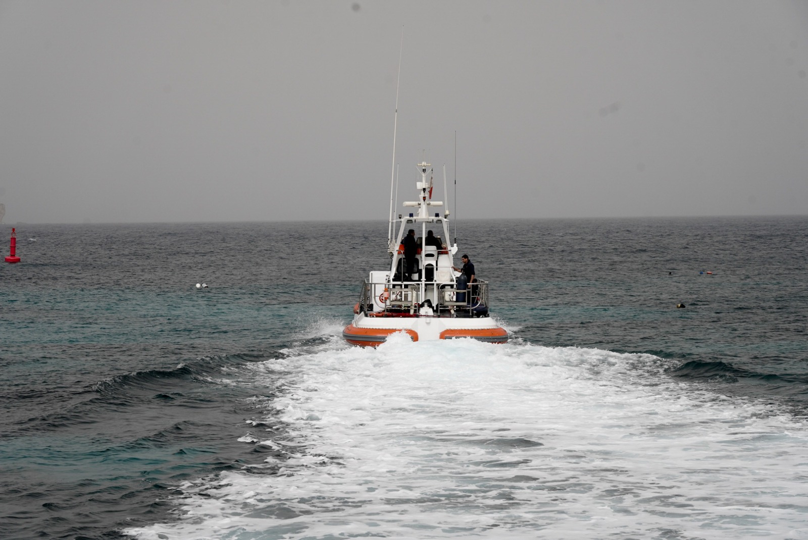 Two tourists rescued by helicopter after getting trapped in Ġnejna cave