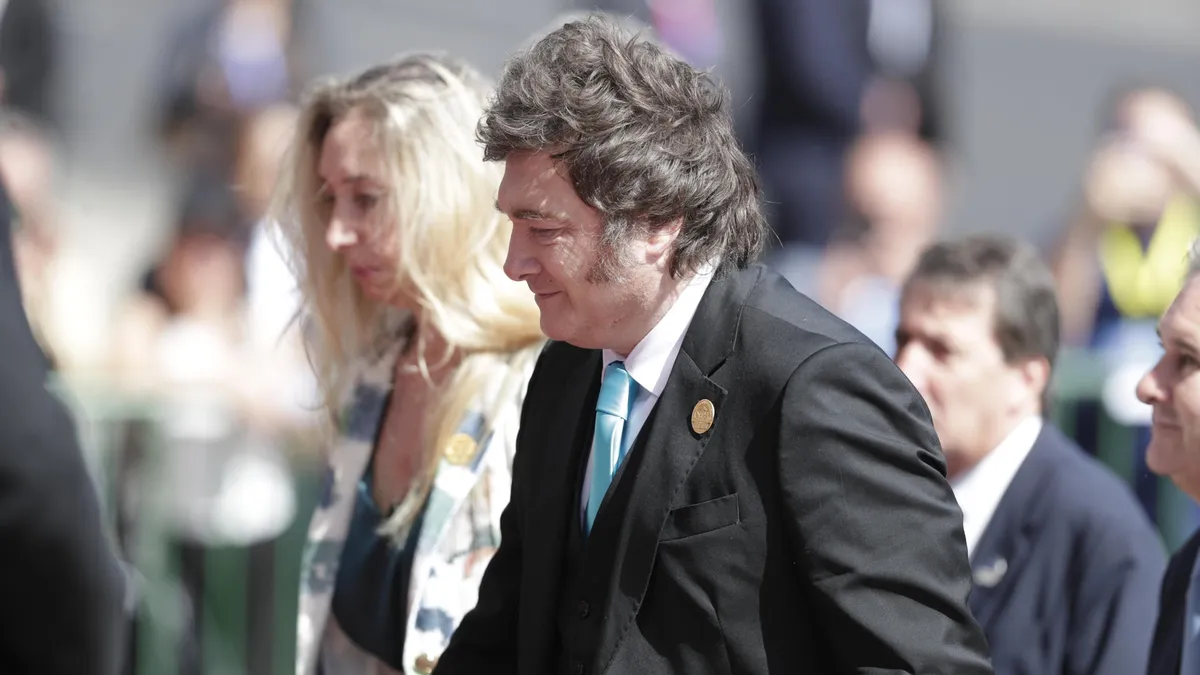 Encuesta: se consolida el rechazo a Milei, Bullrich se escapa como figura oficial más valorada y crece el pesimismo social