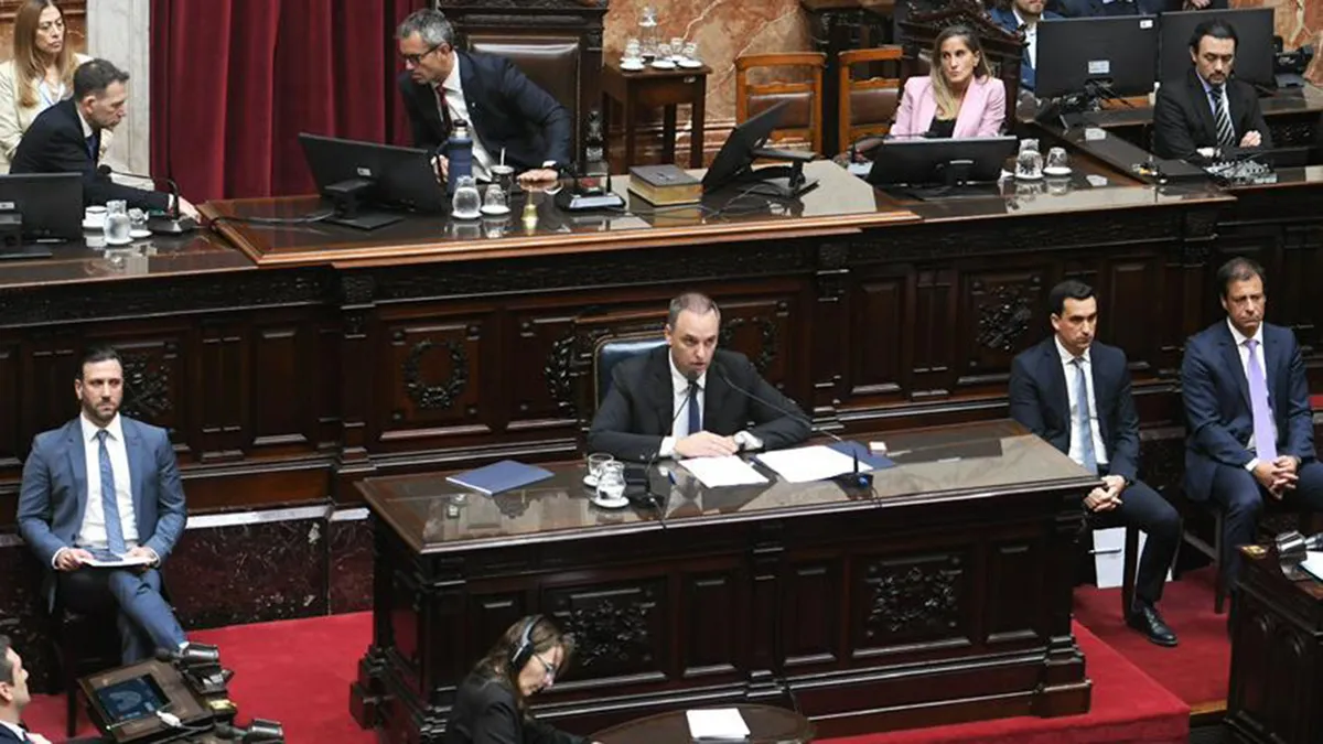 El PRO le exigió a Manuel Adorni que se presente en el Congreso y dijo que "podría resolver la situación renunciando"