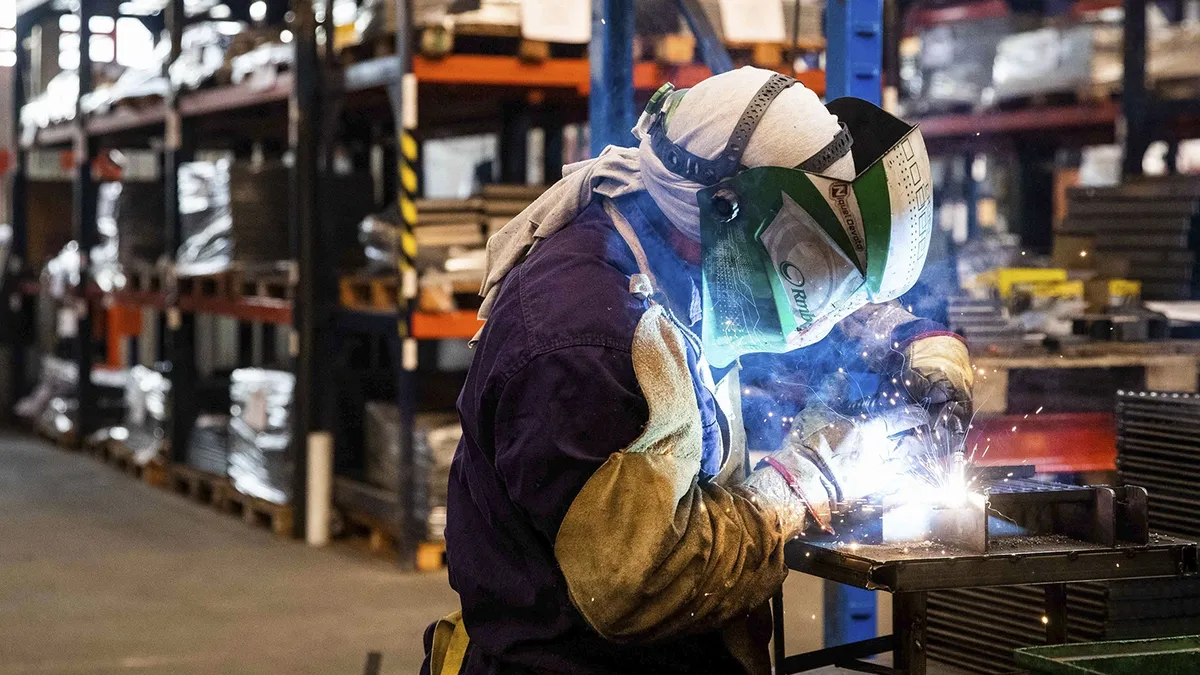 Crisis en la metalmecánica: el 60% de la maquinaria está apagada en Mendoza y se acumulan los despidos
