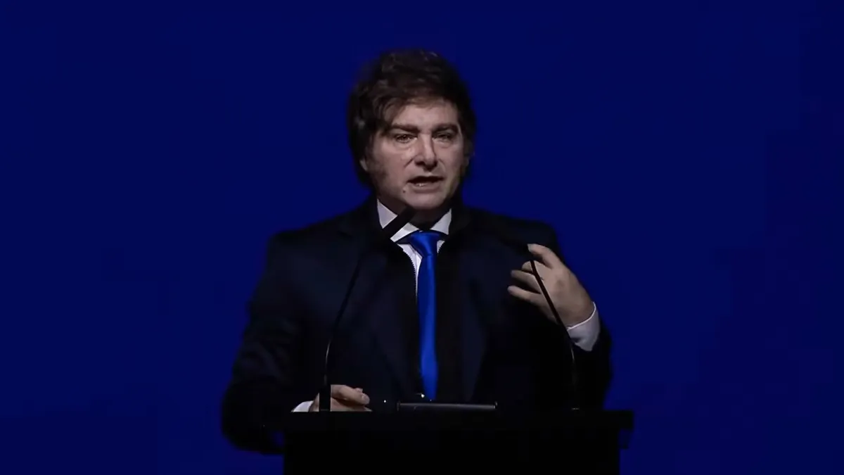 Javier Milei se mostró por primera vez con Ravier y Fernández en la cumbre de la Fundación Faro