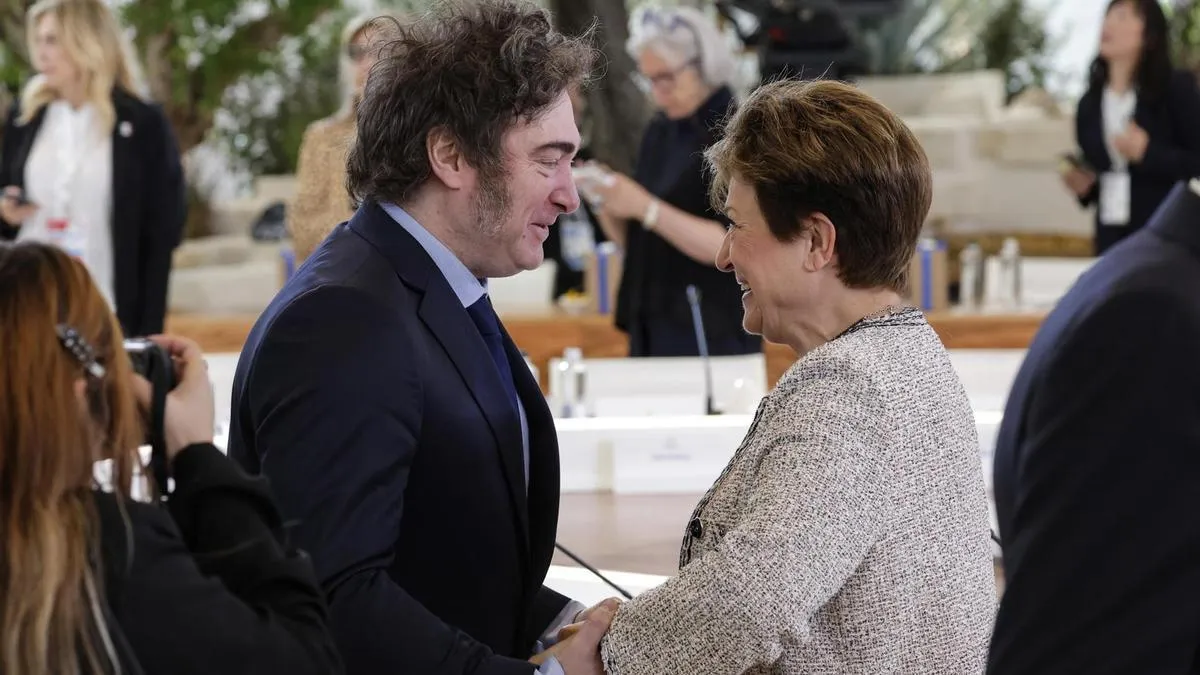 Fuerte respaldo del FMI: elogian el modelo económico de Javier Milei y destacan la fuerte baja del Riesgo País