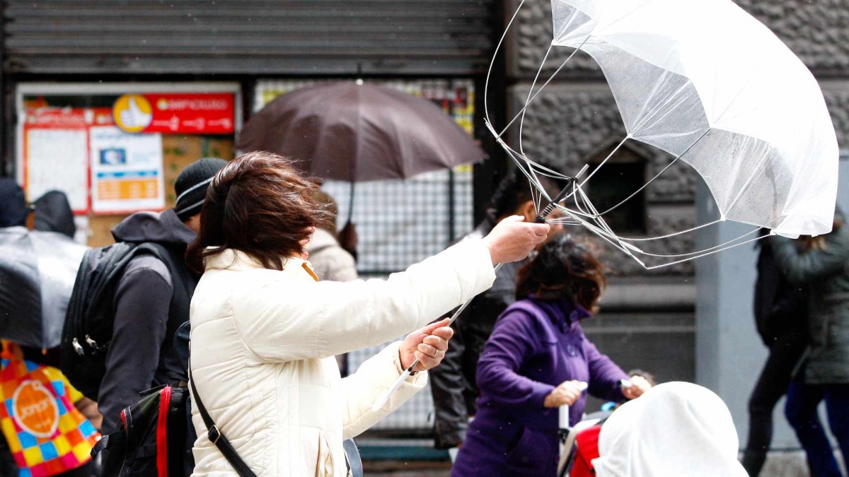 Meteorología emite aviso por vientos y posibles tormentas de arena en tres regiones: Revisa las zonas afectadas