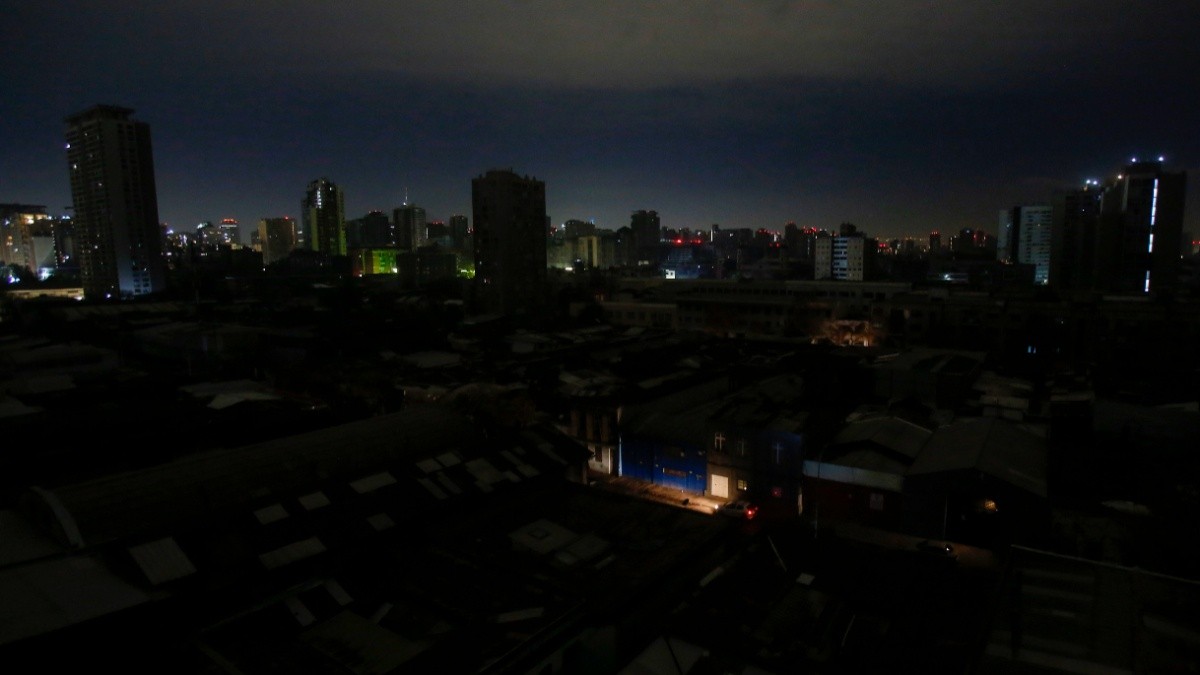 Corte de luz afectará a una comuna de la Región Metropolitana este lunes feriado: Durará seis horas
