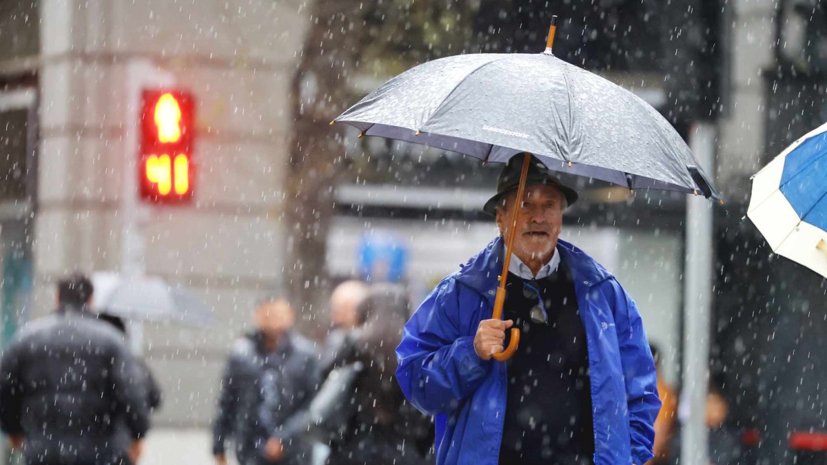 Se aproximan lluvias a Santiago: Centro meteorológico noruego pronostica hasta 34 mm de agua por día