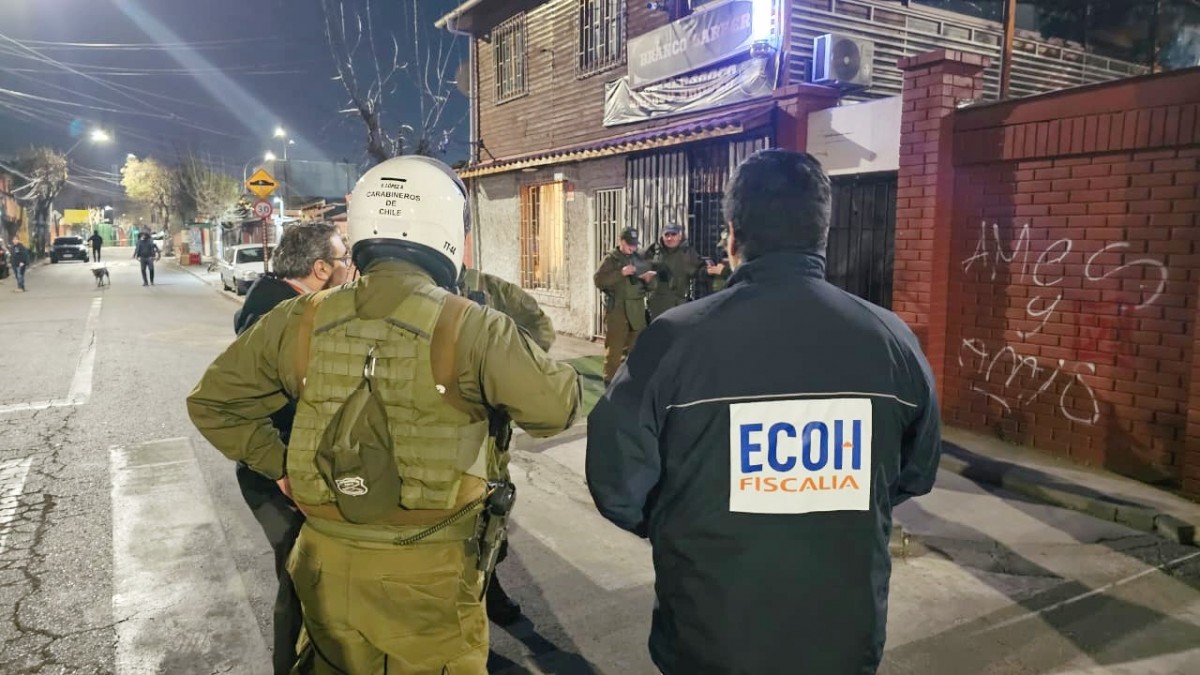 Adolescente de 17 años es asesinado de un balazo en Lo Prado: Investigan discusión previa con dueño de una barbería