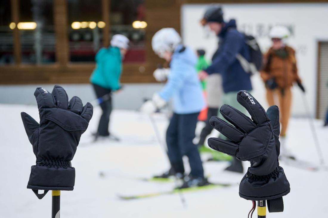 Hunderte in Quarantäne, Dutzende übergeben sich: Virus in Skiresort ausgebrochen