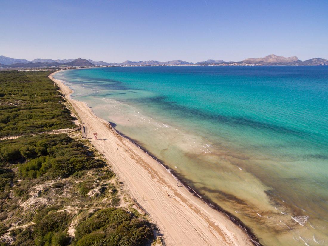 Stinkender Strand auf Mittelmeerinsel: Doch niemand darf dagegen etwas unternehmen