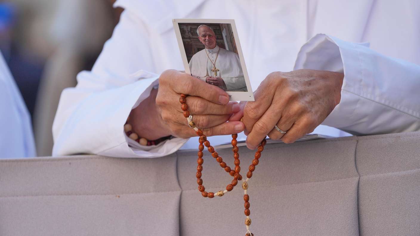 Papst Leo XIV. darf Krankenhaus verlassen – Foto aus Klinik veröffentlicht