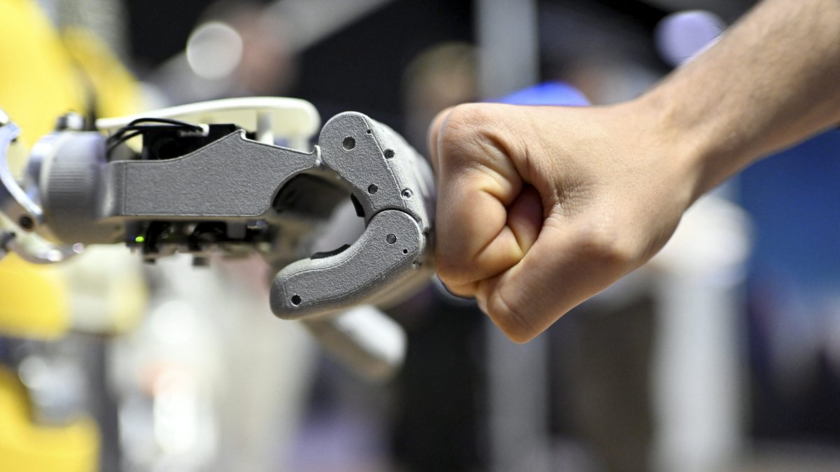 Guerre en Ukraine : c’est une révolution militaire, que sont les robots humanoïdes Phantom MK-1 envoyés sur le front ?