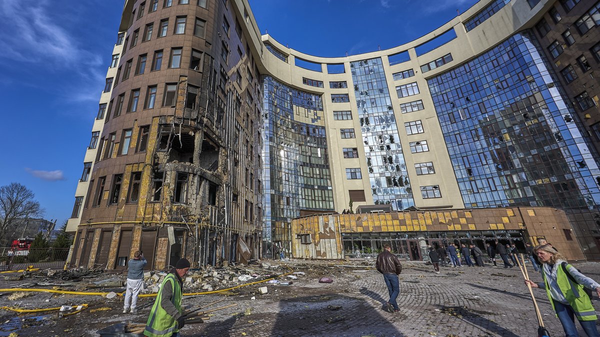 Guerre en Ukraine : plusieurs morts après une attaque massive de drones et de missiles russes, l’électricité coupée dans "plusieurs régions"