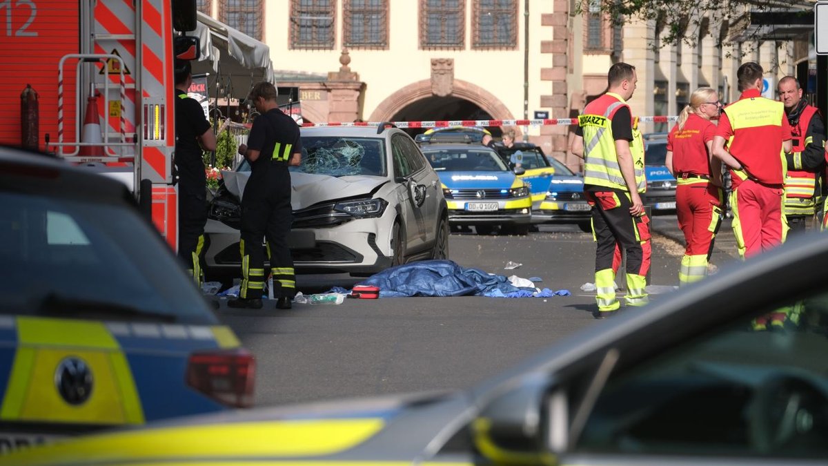 Attaque mortelle à la voiture-bélier en Allemagne : antécédents psychiatriques, mobile politique… Ce que l’on sait de l’automobiliste arrêté