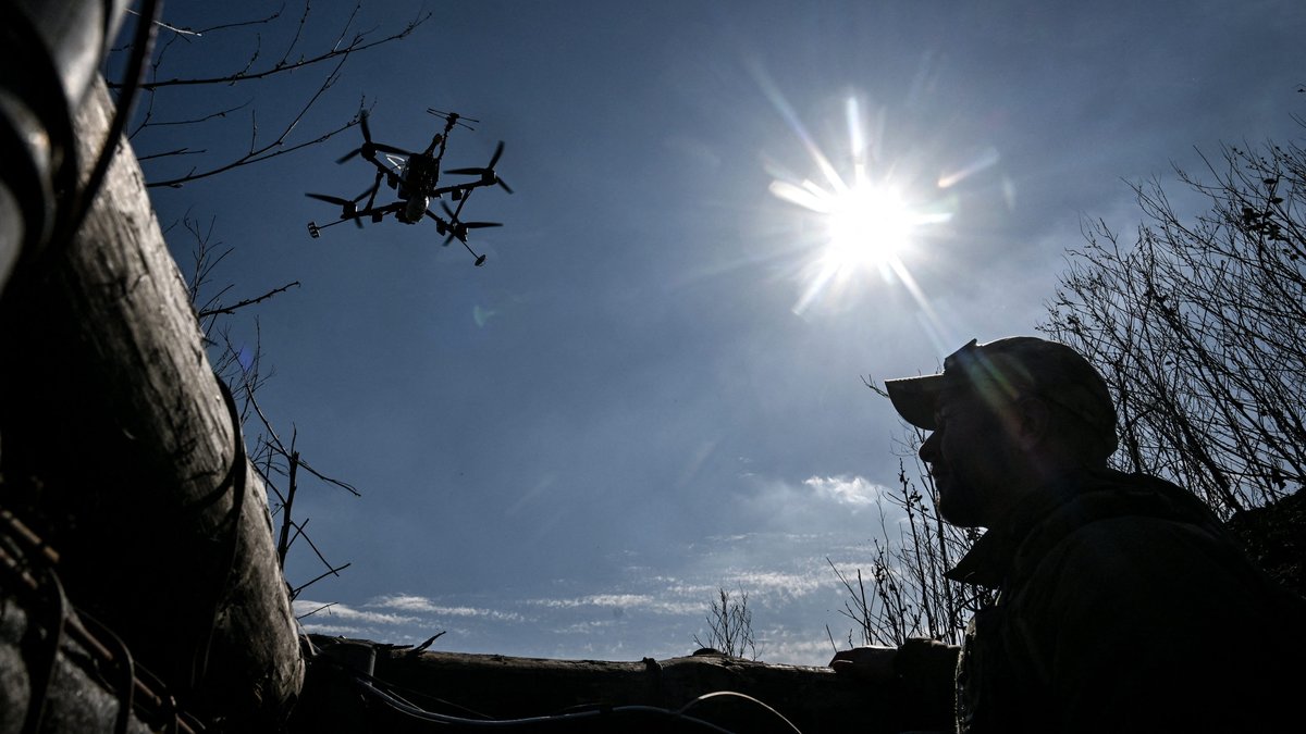 Guerre en Ukraine : 102 kilomètres, c’est un record… la portée des drones FPV augmente et permet de frapper la Russie derrière les lignes
