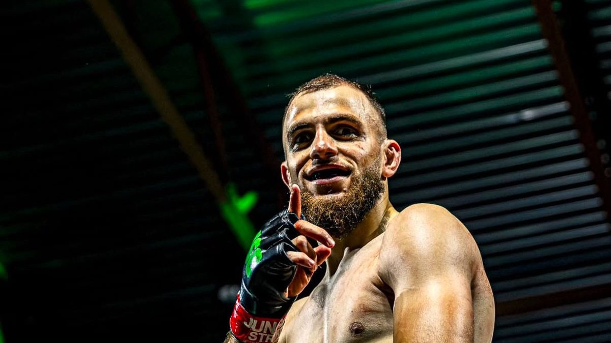 "Ne pas pouvoir m’entraîner comme un professionnel met ma santé en jeu" : Islam Taïssoumov arrête sa carrière de lutteur et de MMA
