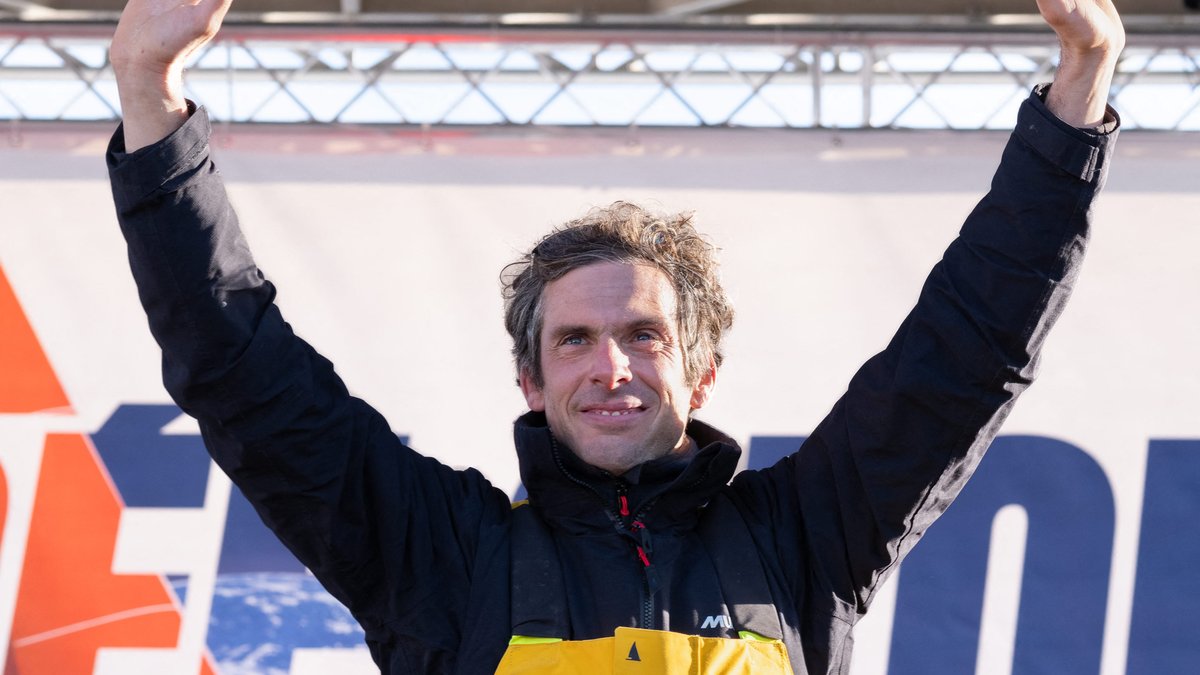 Mort de Charlie Dalin : le navigateur, vainqueur du dernier Vendée Globe, décède à l’âge de 42 ans