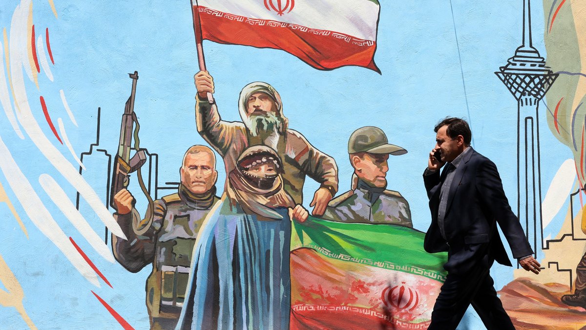 Guerre au Moyen-Orient : après des frappes entre Téhéran et Washington, Donald Trump affirme que l’Iran "cesse