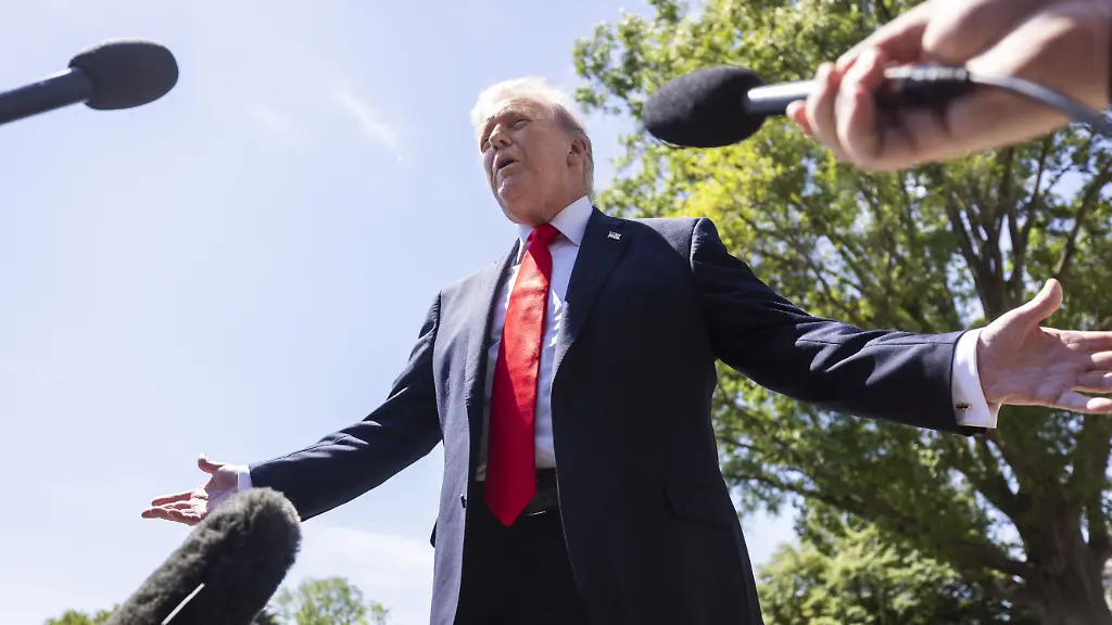 "Wollen nicht einmarschieren"Trump spielt Iran-Krieg als "kleines Scharmützel" herunterDie Mehrheit der Amerikaner lehnt den Nahost-Krieg ab. Angesichts baldiger Zwischenwahlen