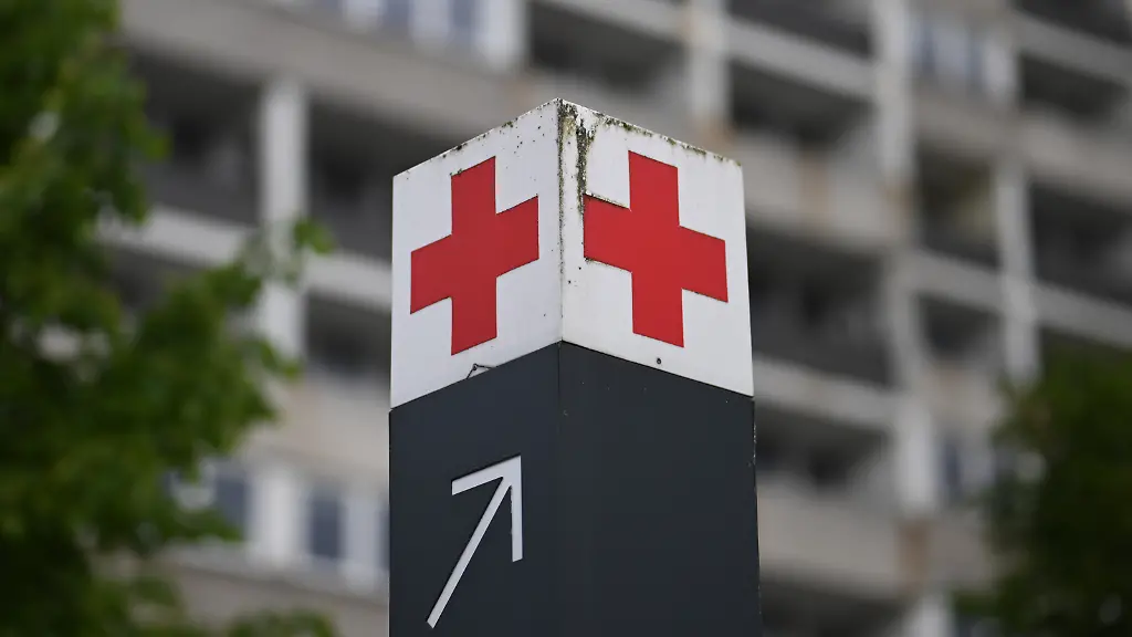 Mehr Ausgaben als erwartetWarken sieht noch höheren Sparbedarf für stabile KassenbeiträgeDie Ausgaben der gesetzlichen Kassen waren in den ersten drei Monaten höher als erwartet.