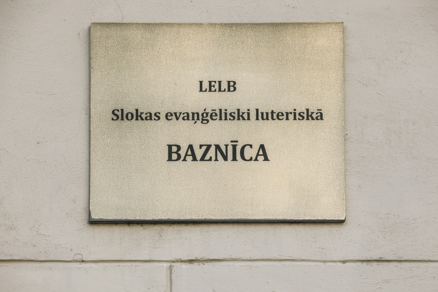 Baznīcas organizācija sākusi izvērtēt lietu par mācītāja seksuālu uzmākšanos