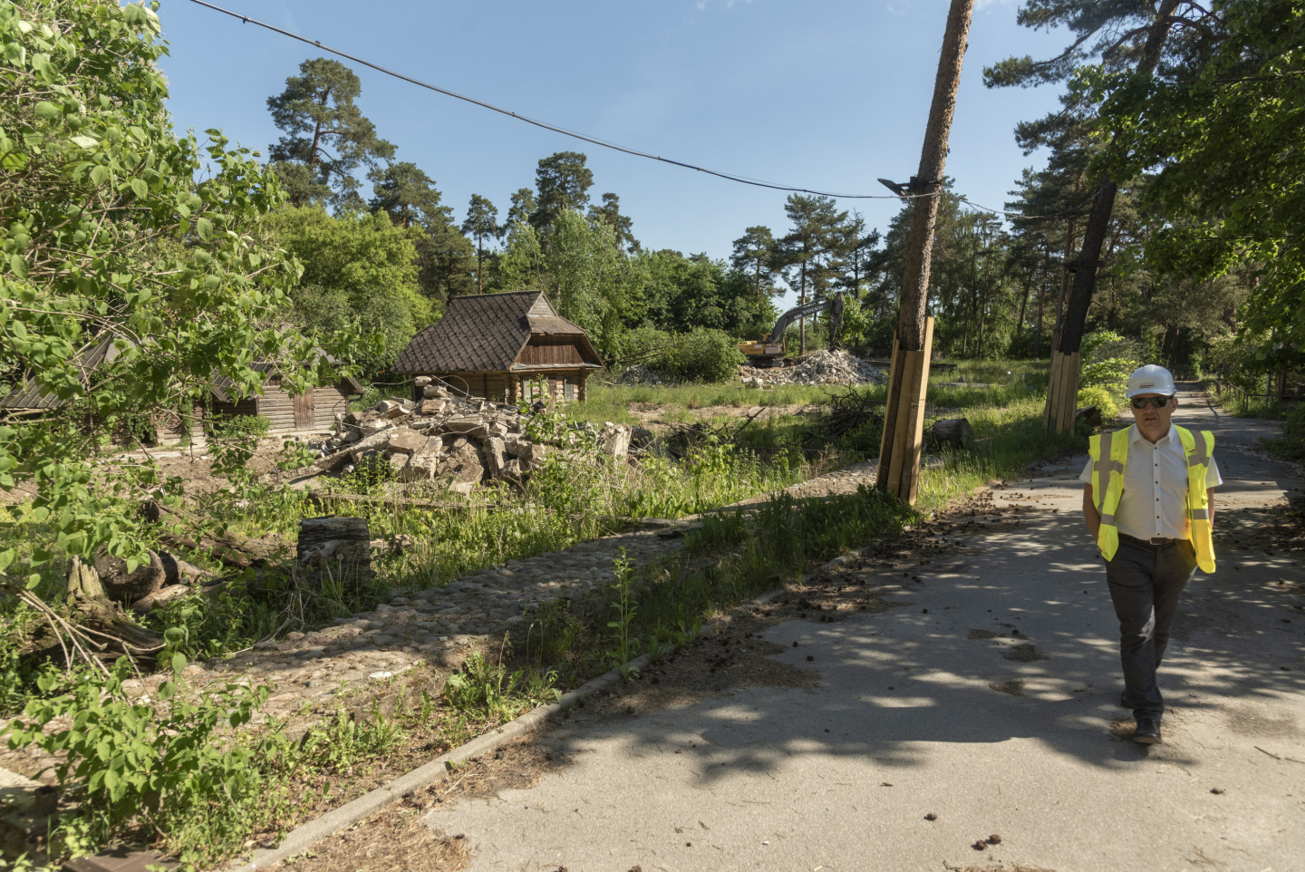 FOTO: Rīgas Zooloģiskais dārzs informē par "Himalaji" būvniecības uzsākšanu