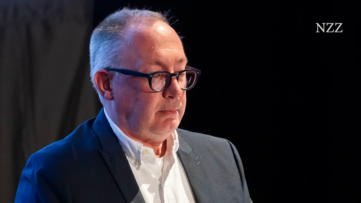 Crans-Montana: Präsident Féraud wird an der ersten Gemeindeversammlung seit der Brandkatastrophe zum Rücktritt aufgefordert