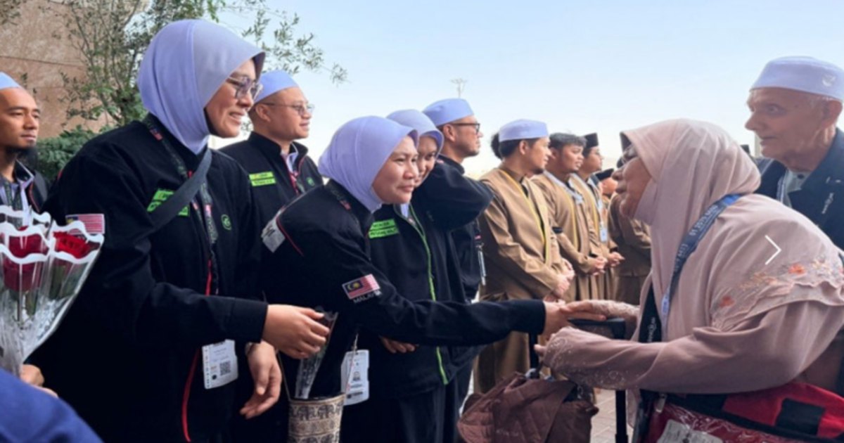 First group of Malaysian haj pilgrims safely arrive in Madinah