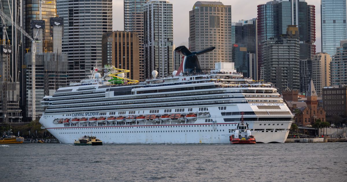 Search suspended after passenger apparently jumped overboard Carnival Cruise Line ship bound for Sydney