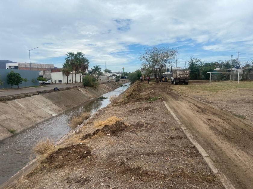 Reportan saldo blanco tras lluvias en Culiacán; Protección Civil atiende incidentes menores
