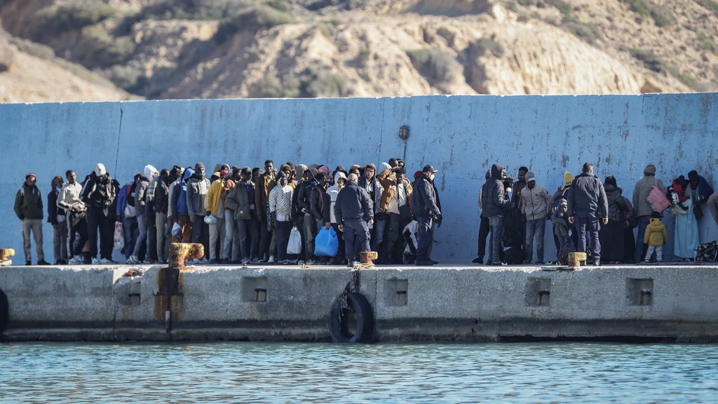 Grenswacht Frontex meldt daling illegale oversteken naar EU