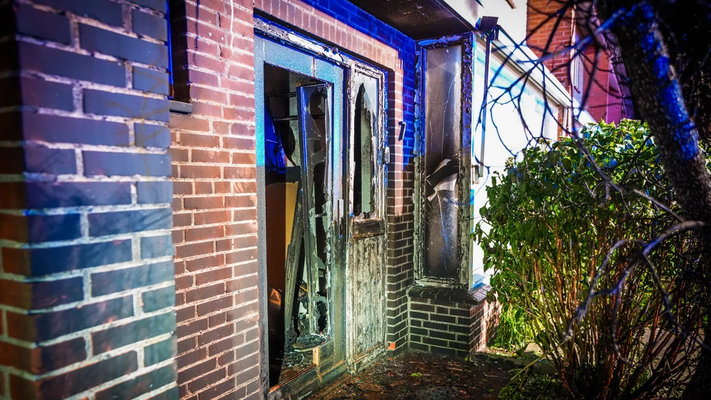 Explosie bij huis in Eindhoven, drie jonge mannen opgepakt