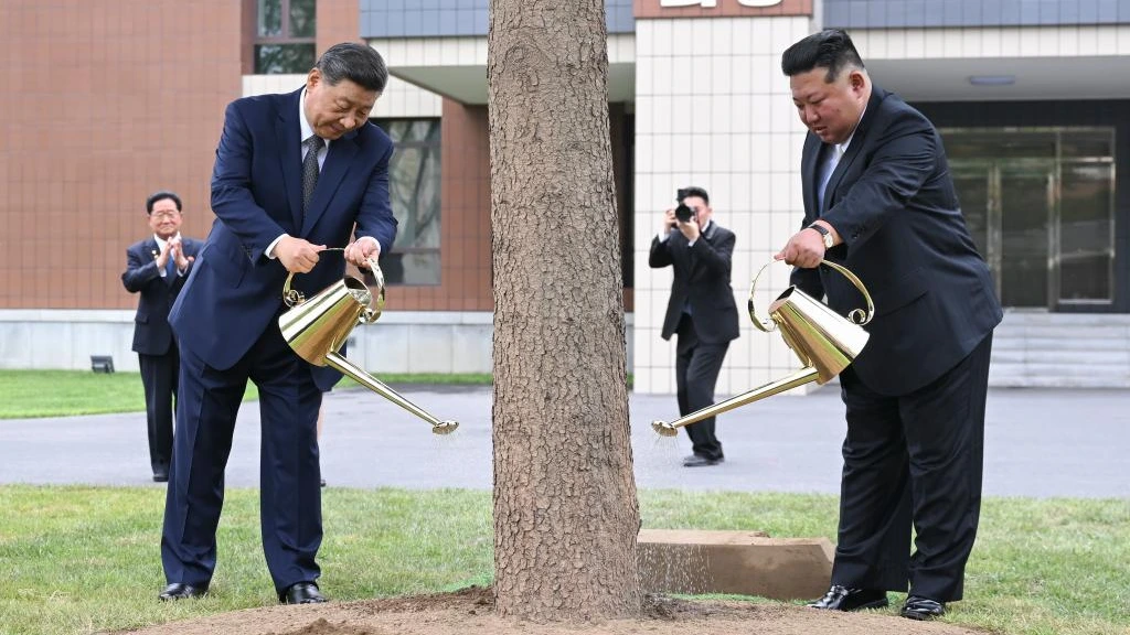 Xi sluit bezoek aan Kim Jong-un af, landen willen werken aan nauwere banden