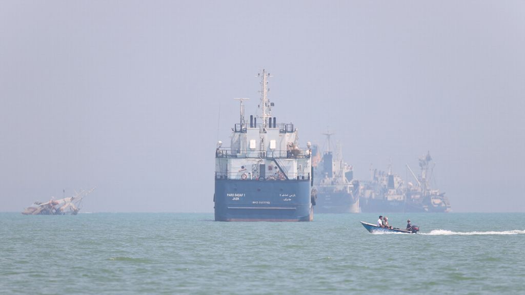 Iran zegt tanker tegen te houden in Straat van Hormuz, VS haalt drones neer