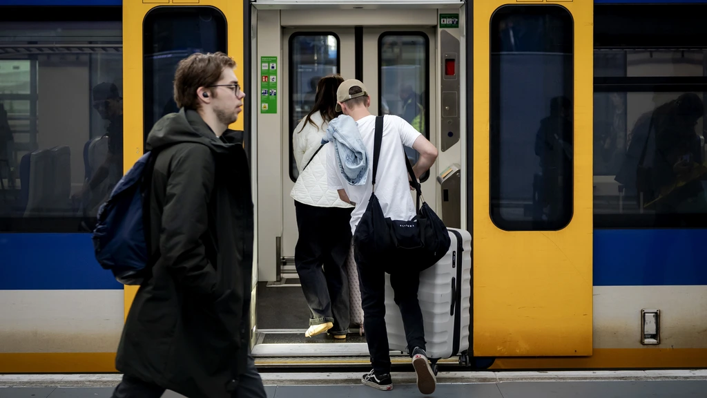 Vandaag geen treinen meer in deel Randstad door brand in verdeelstation