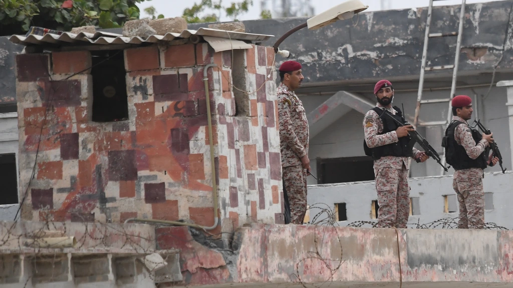 27 doden bij vuurgevecht na aanslag op controlepost in Pakistan