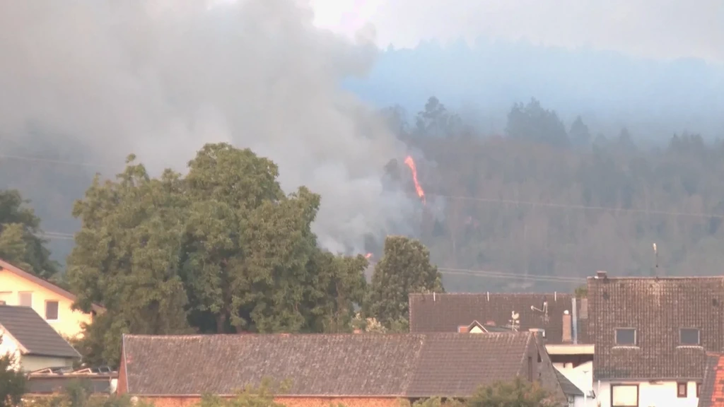 Meer dan 2000 mensen geëvacueerd vanwege natuurbrand in Duitse dorp Gey