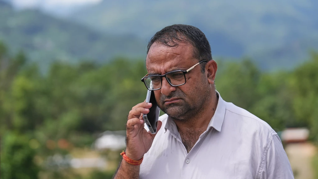 Schooldirecteur redde in Nepal 1643 kinderen voordat overstroming school verwoestte
