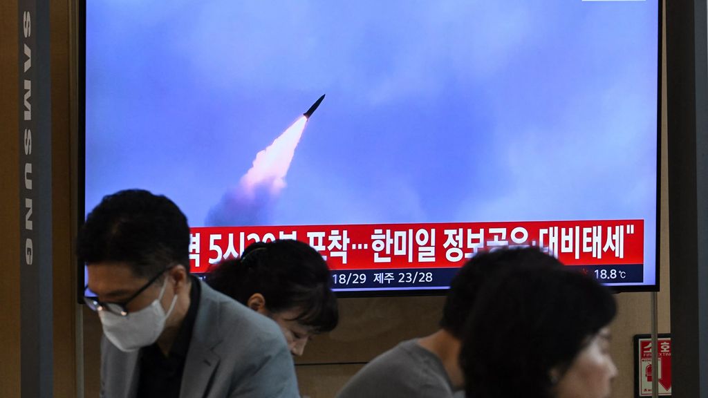 Noord-Korea vuurt ballistische raketten af richting Japanse Zee