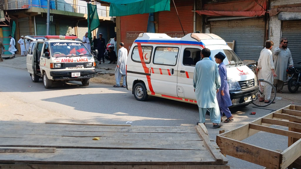Zeker vijftien doden bij bomaanslag op moskee in Pakistan